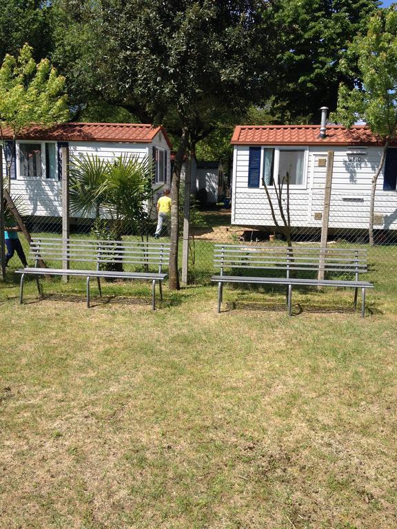 Oliholiday Mobilehomes - Cavallino Exterior foto